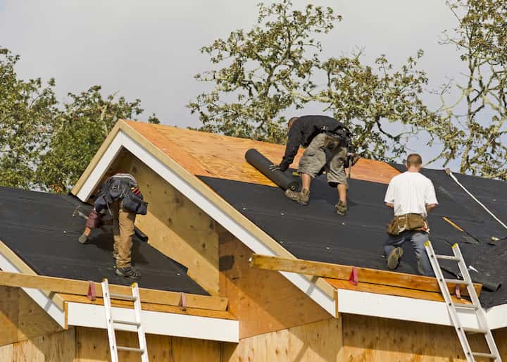 Professional roofers in Peachtree City